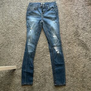 Distress Jeans